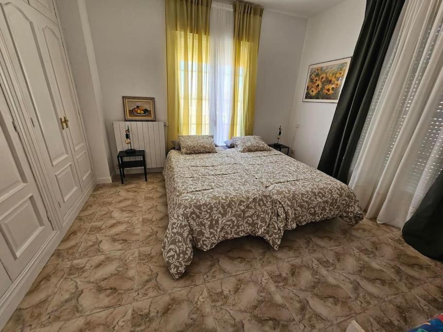 La Casa Del Arbol Villa Fuentiduena de Tajo Екстериор снимка