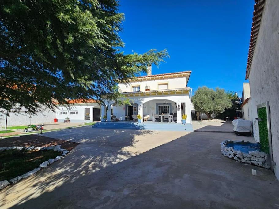 La Casa Del Arbol Villa Fuentiduena de Tajo Екстериор снимка