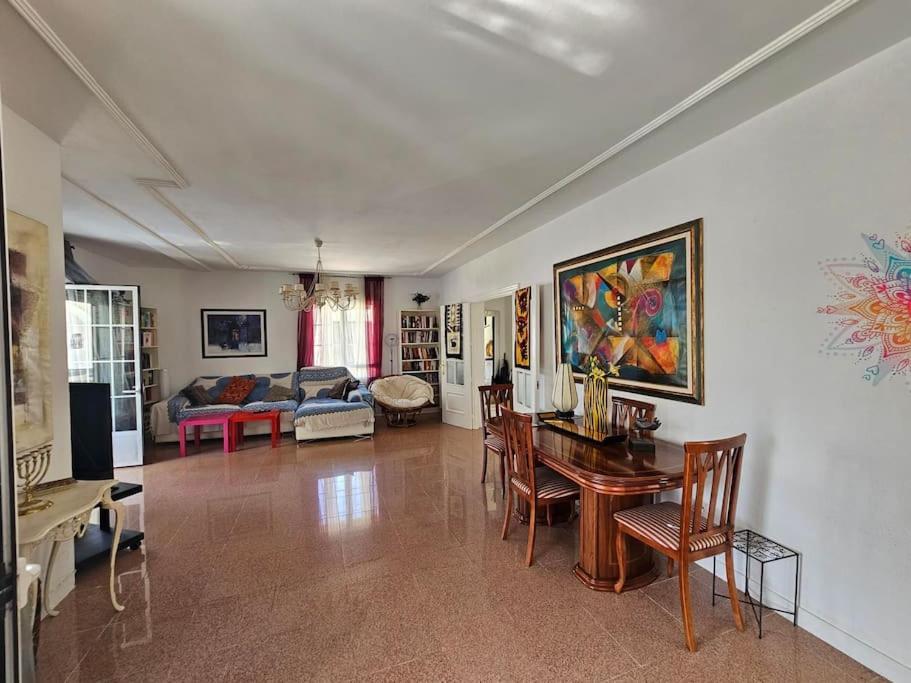 La Casa Del Arbol Villa Fuentiduena de Tajo Екстериор снимка