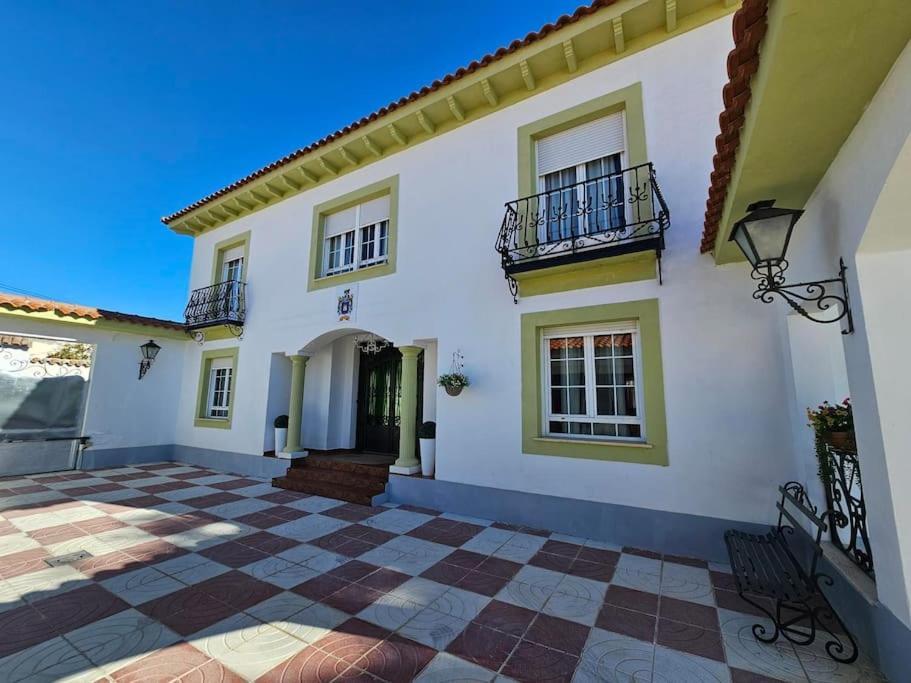 La Casa Del Arbol Villa Fuentiduena de Tajo Екстериор снимка