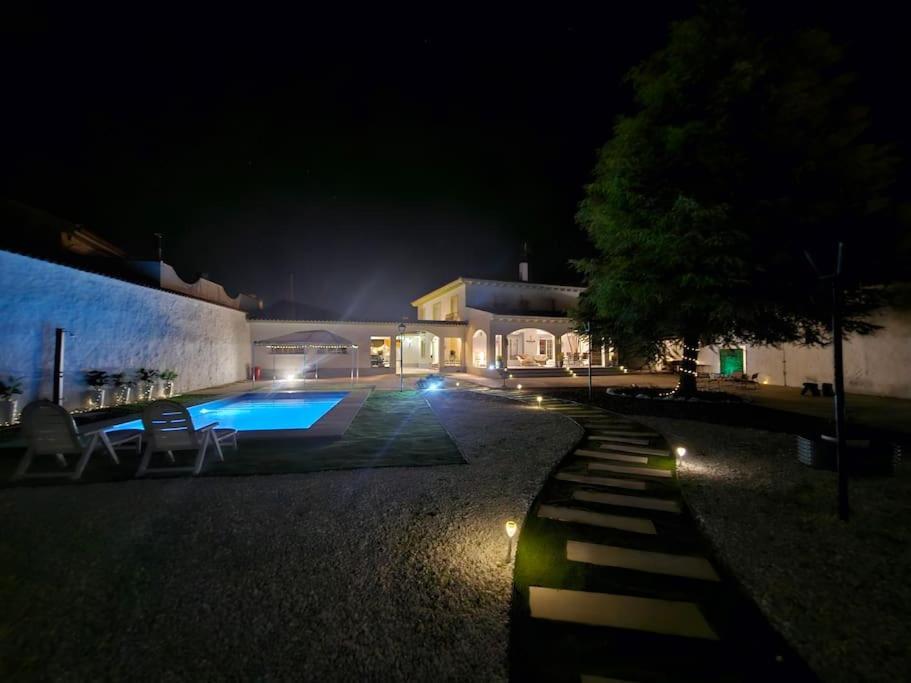 La Casa Del Arbol Villa Fuentiduena de Tajo Екстериор снимка
